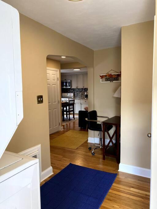 Cozy Boston Getaway Apartment! Free Parking Exterior photo