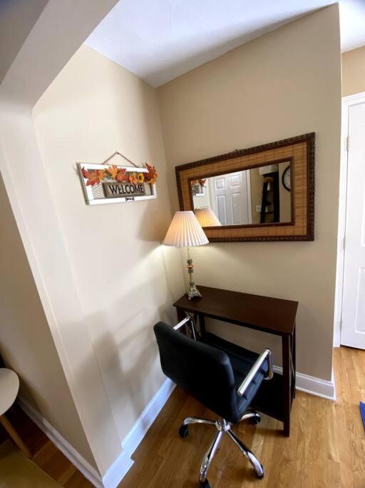 Cozy Boston Getaway Apartment! Free Parking Exterior photo